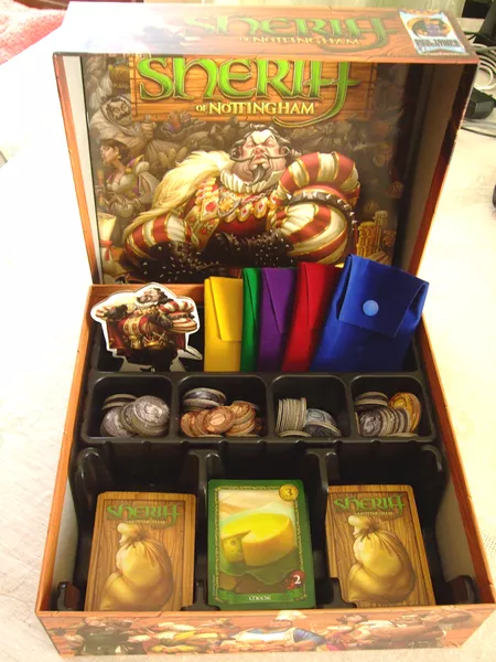 Sheriff of Nottingham (2014) board game components