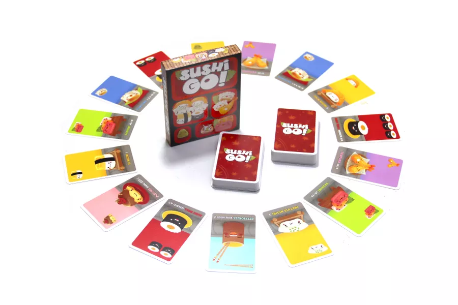 Sushi Go! (2013) board game components
