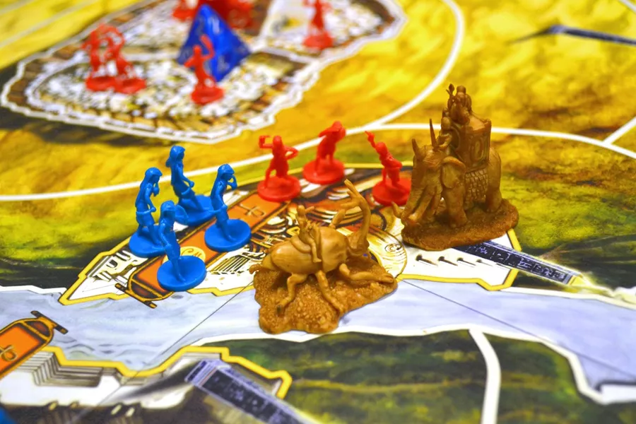 Kemet (2012) board game battle 1 | Source: Uploaded by Chris Norwood on Board Game Geek