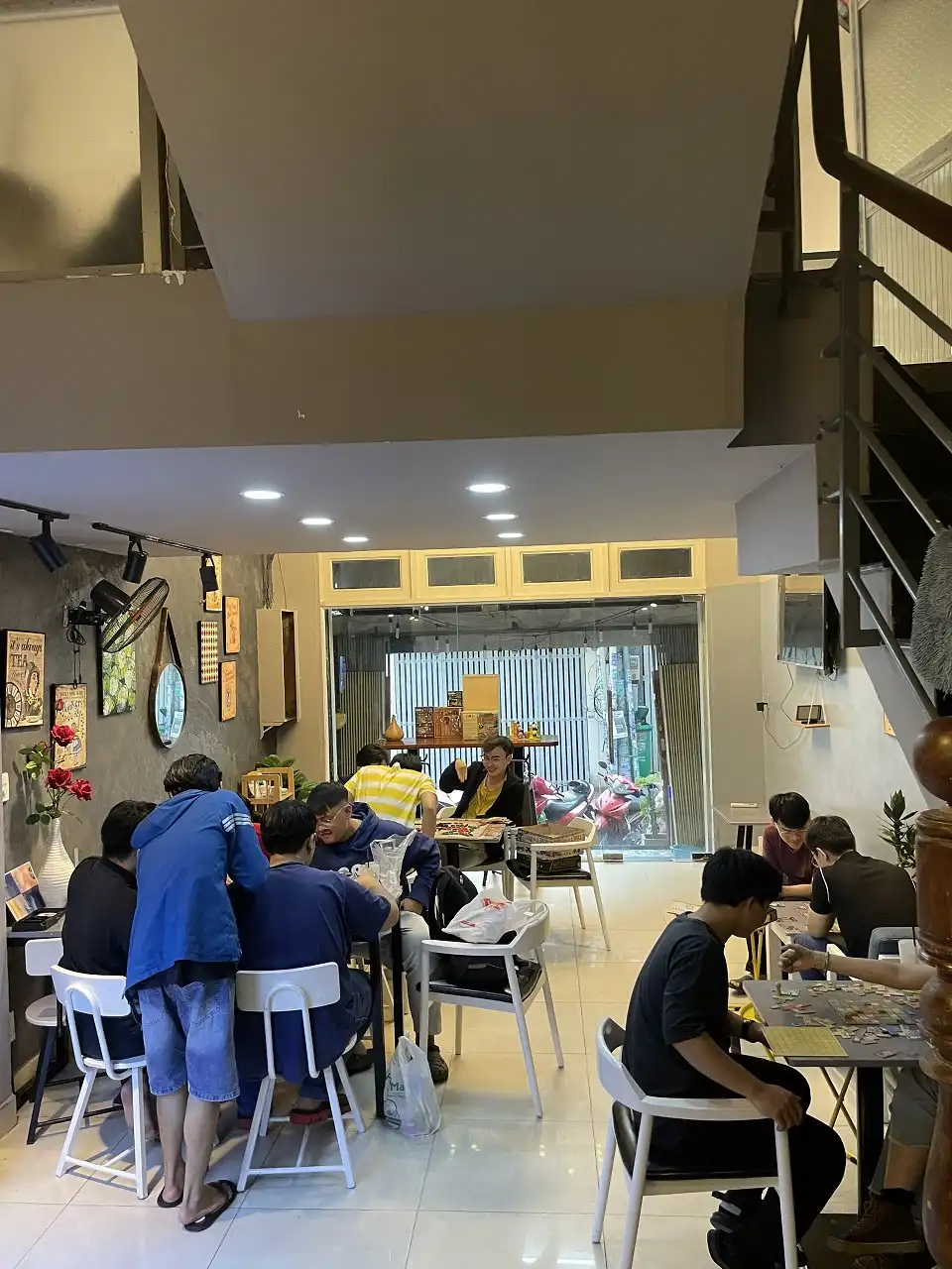 Wonderland Board Games & Drinks space